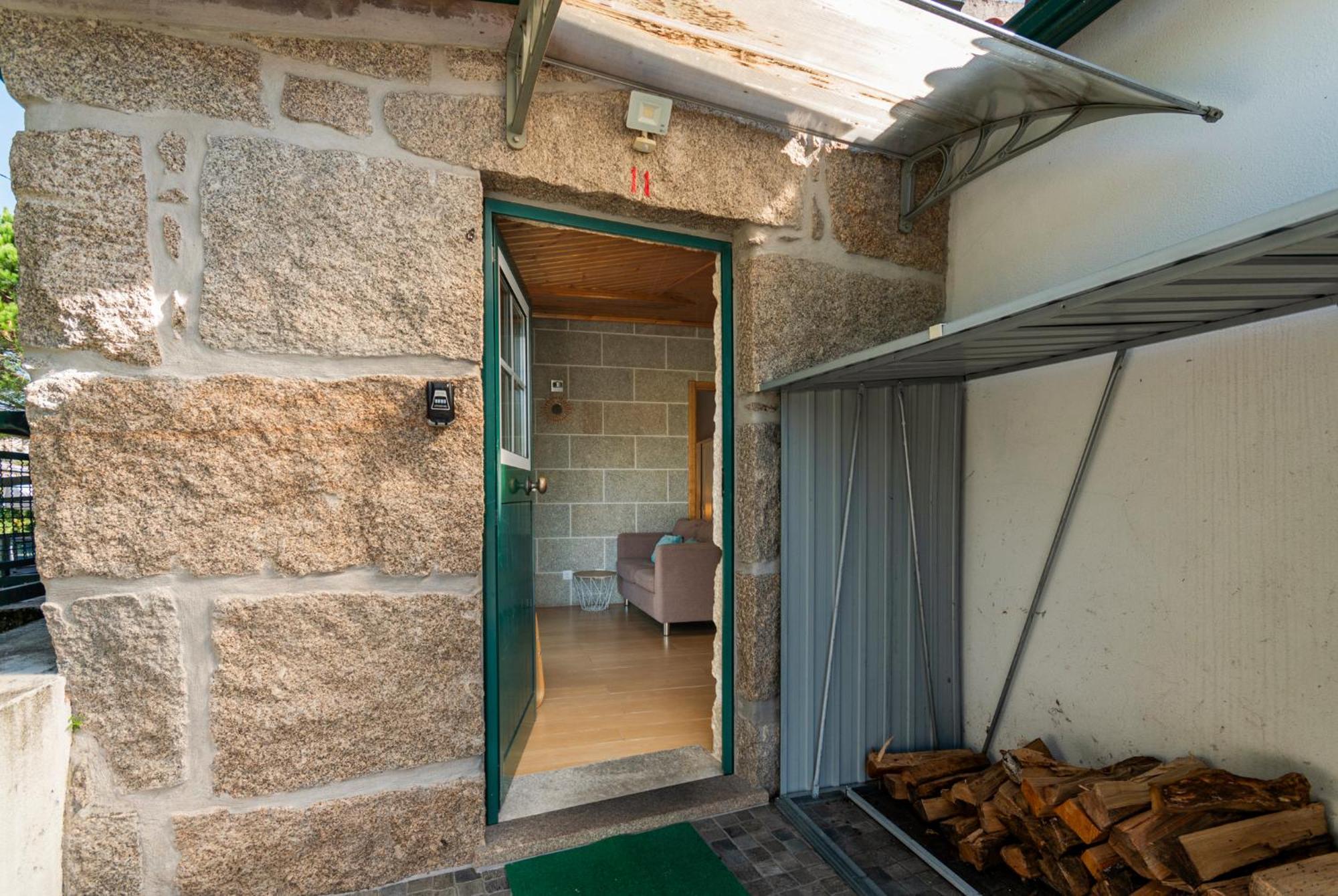 Casa Rústica T2 com Salamandra e Cozinha - Seia - Serra da Estrela - Casa do Loureiro II Exterior foto