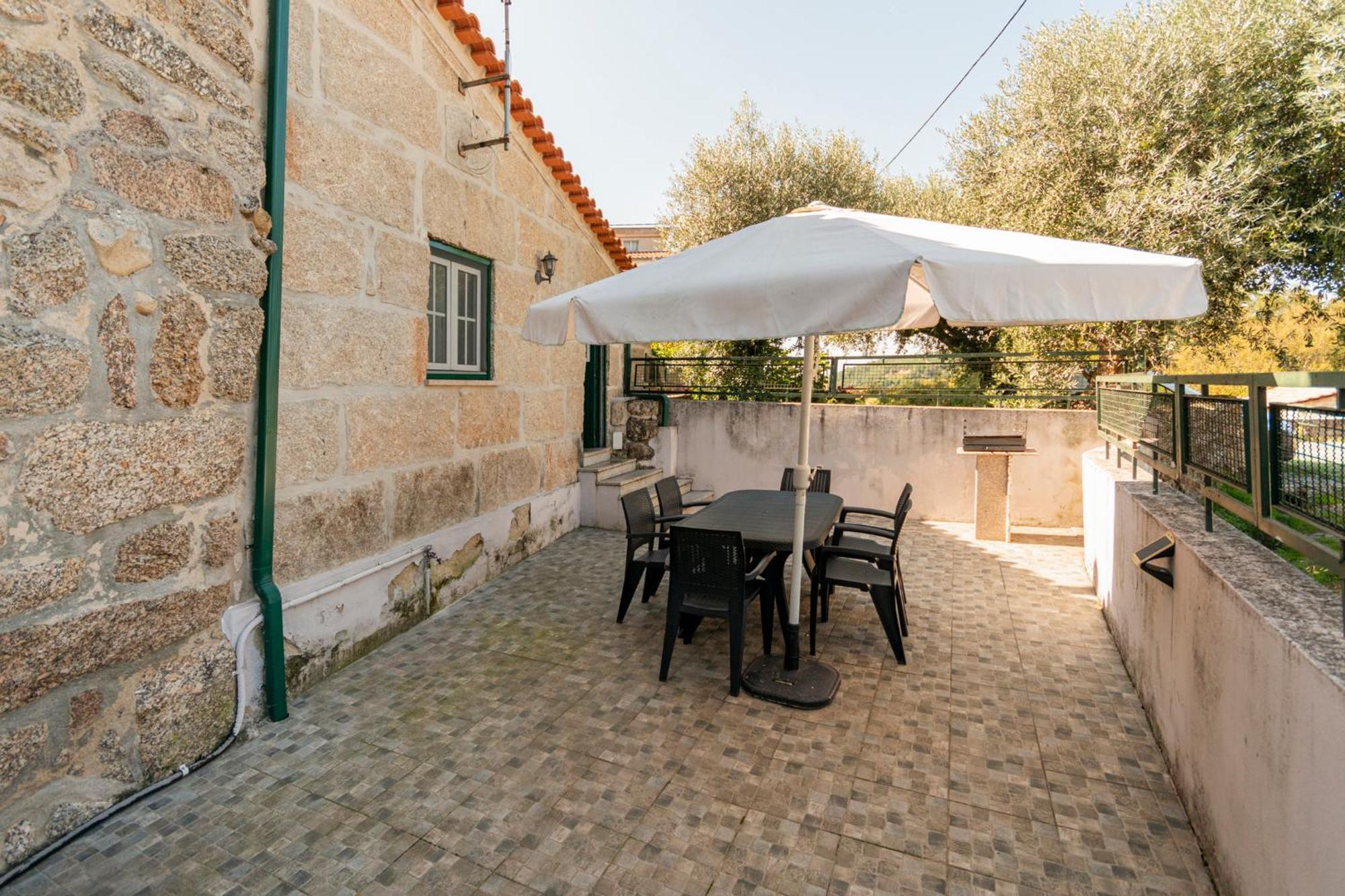 Casa Rústica T2 com Salamandra e Cozinha - Seia - Serra da Estrela - Casa do Loureiro II Exterior foto